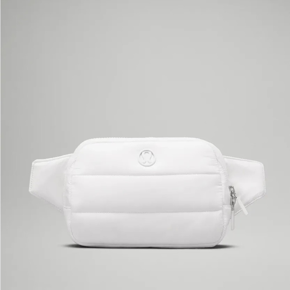 NWT Lululemon Wunder Puff Belt Bag - White